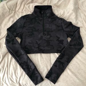 Ptula Stealth Crop Zip